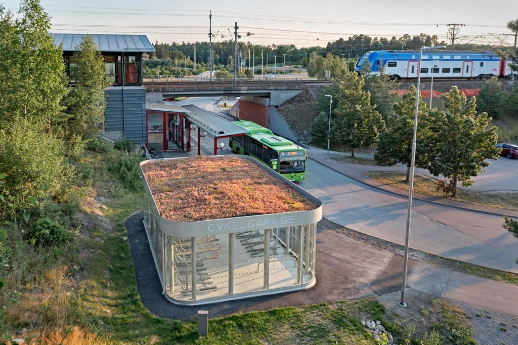 Sykkelparkering vid togstasjon