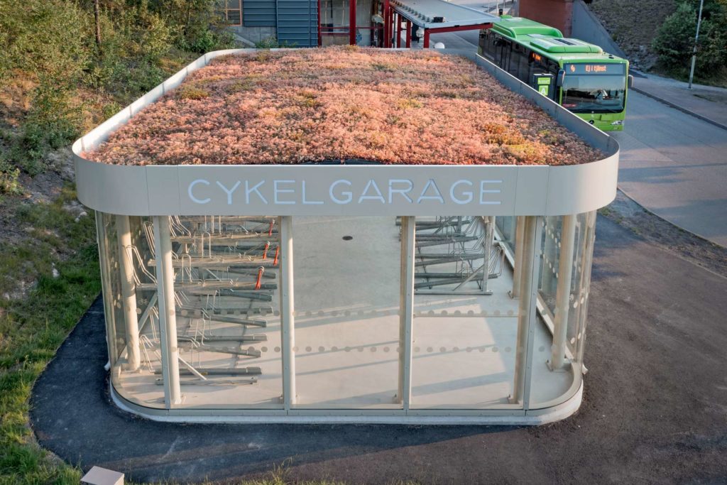 Sykkelparkering vid reisesenter