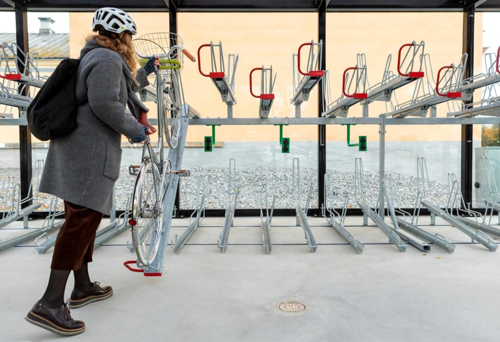 Tvåvåningsställ i cykelgarage